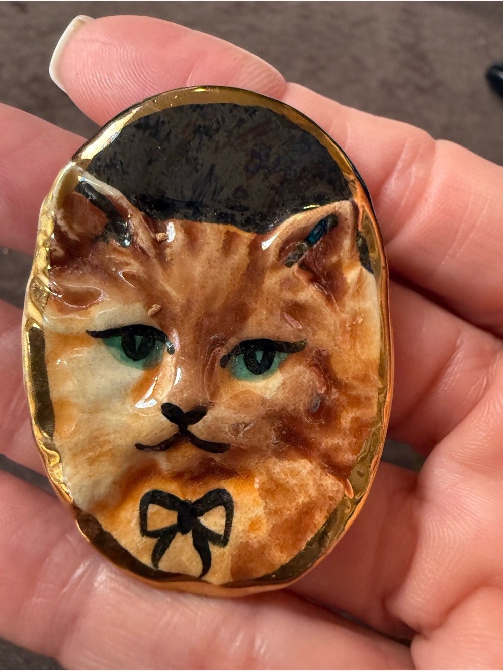 VTG Hand Painted Clay Cat Earrings Ginger Tabby Green Eyed Portrait 2”Lx1.5W - Picture 5 of 9